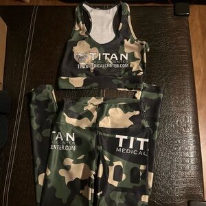 Titan Medical Center Workout Set